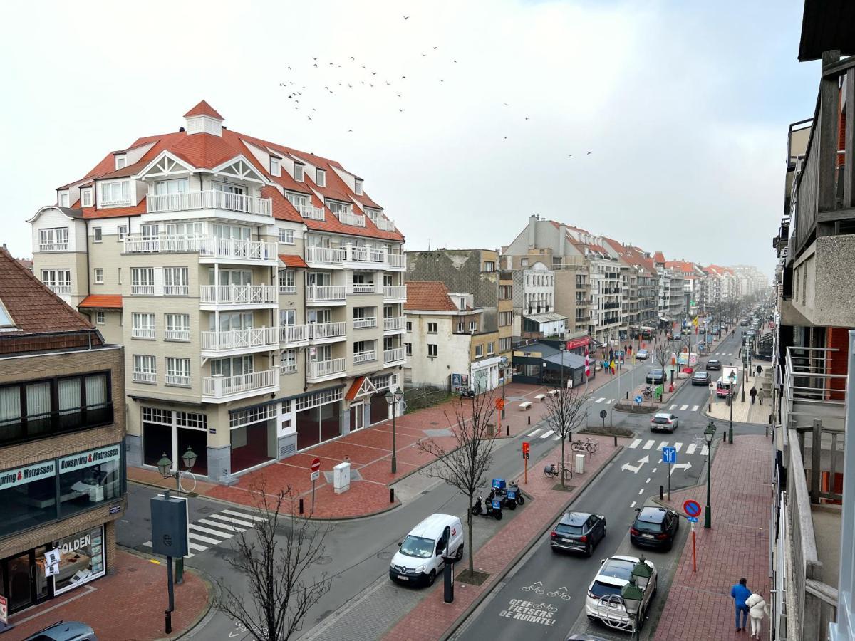 Au Travers Du Hublot Knokke-Heist Exterior photo